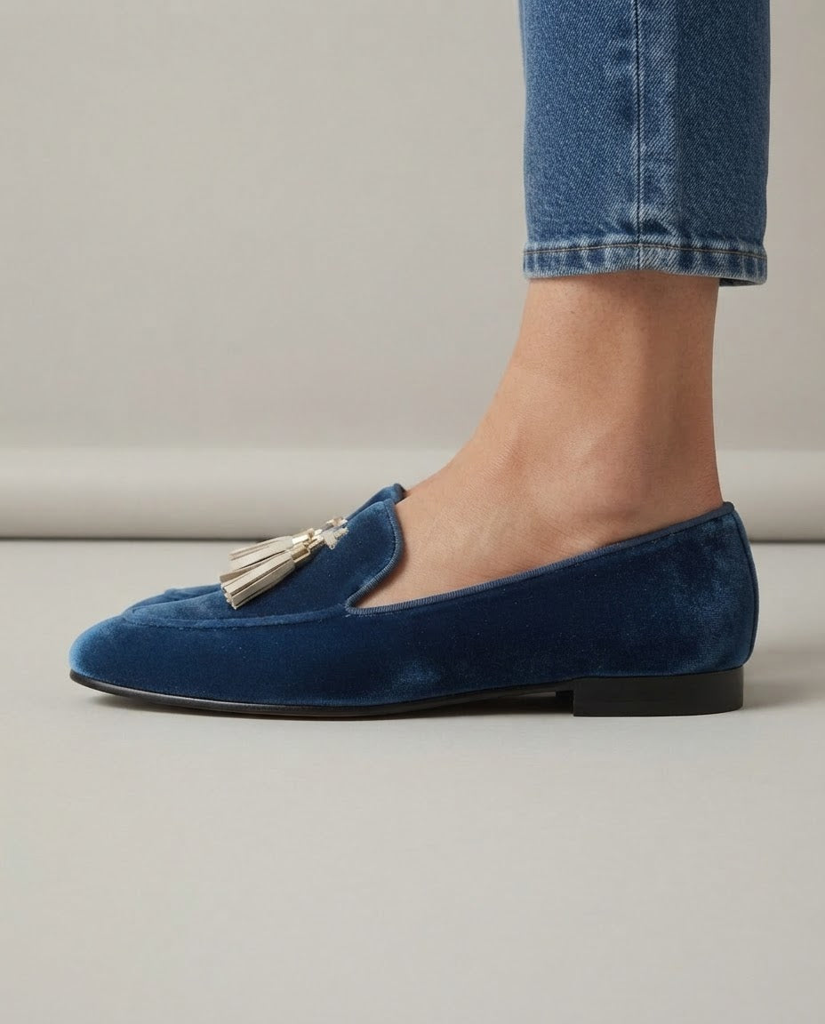 Vittoria | Mocassini in Velluto Blu con Nappine
