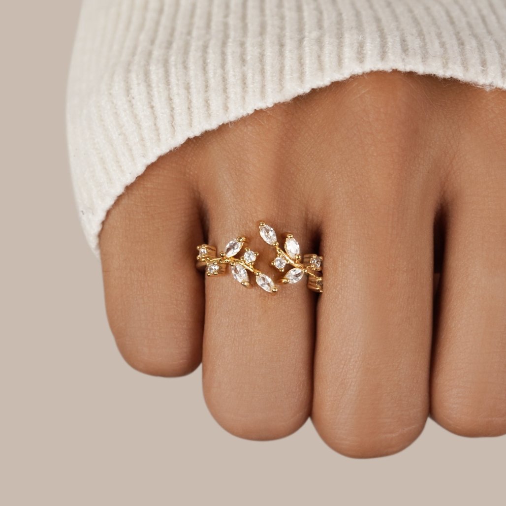 Anello a Vite in Cristallo in Oro 18K