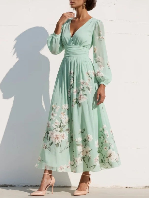 Abito lungo plissettato in chiffon verde menta con stampa floreale da donna