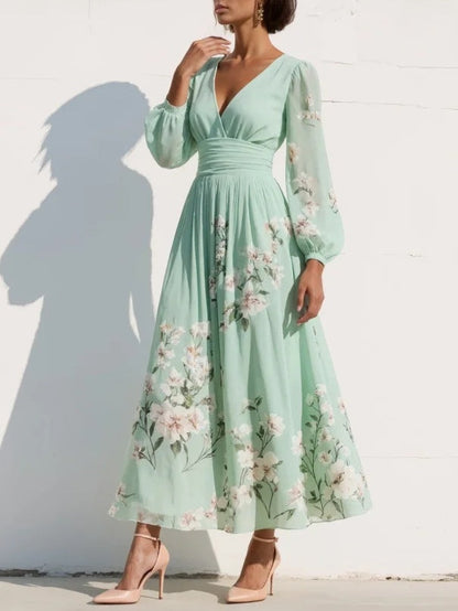 Abito lungo plissettato in chiffon verde menta con stampa floreale da donna