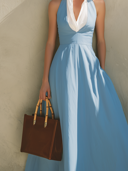 Vestito lungo smanicato in azzurro chiaro, in tessuto, con colletto elegante per donna