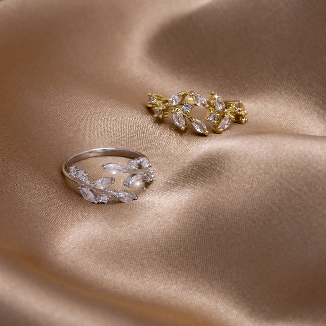 Anello a Vite in Cristallo in Oro 18K