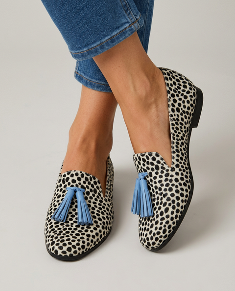 Nadia | Mocassini Leopardati Bianco e Nero, Nappine Azzurre