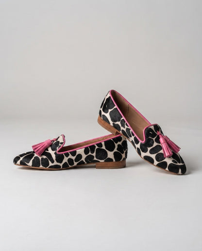 Ginevra | Mocassini Mucca Bianco e Nero, Nappine Rosa